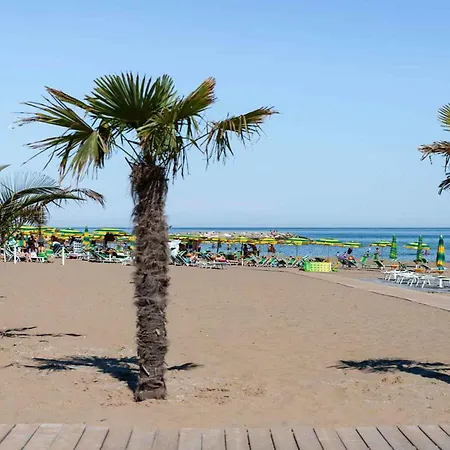 Beachfront In 54879 公寓 *
