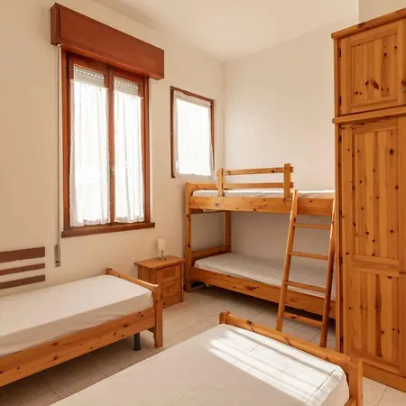 Apartament Beachfront In 54879